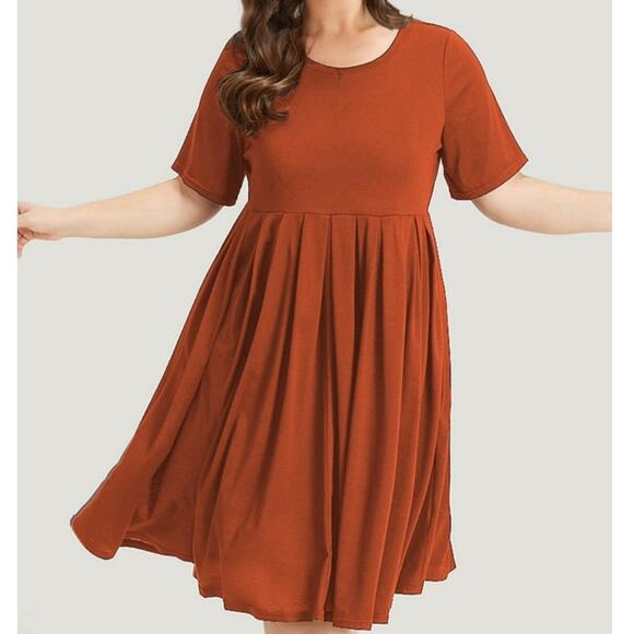 BloomChic Dresses & Skirts - Size 18 - 20 • 2x BloomChic Supersoft Essentials Pleated Round Neck Midi Dress